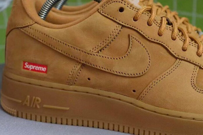 Oto pierwsze zdjÄcia Supreme x Nike Air Force 1 Low âWheatâ