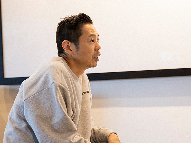 WTAPS x New Balance 990v2 1