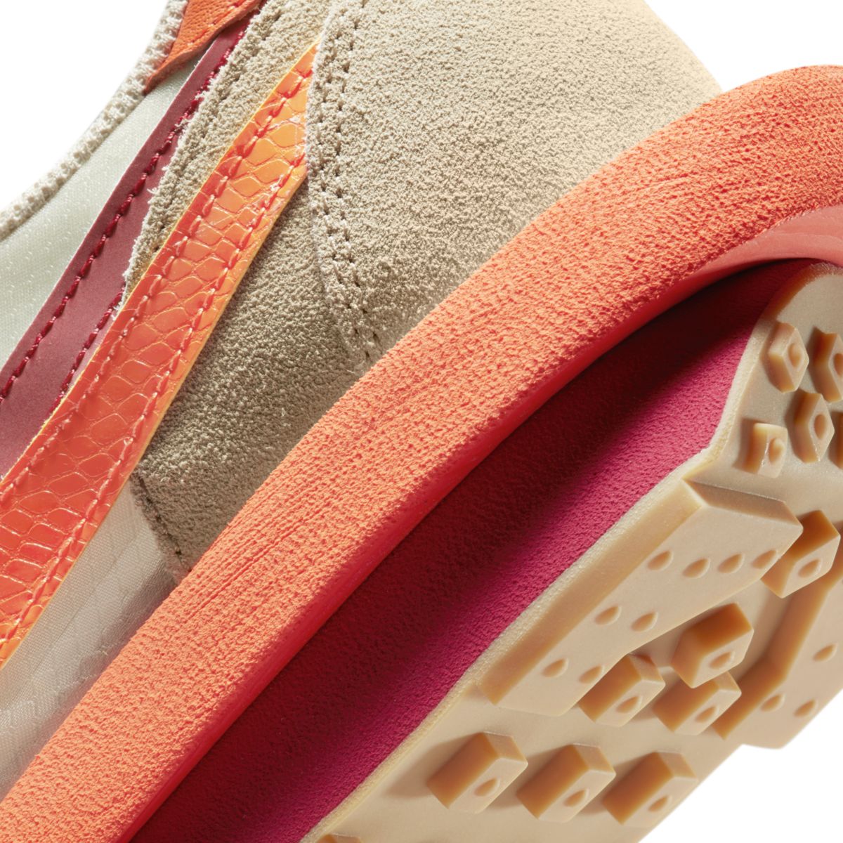 Clot x Sacai x Nike LDWaffle Kiss Of Death DH1347-100 8