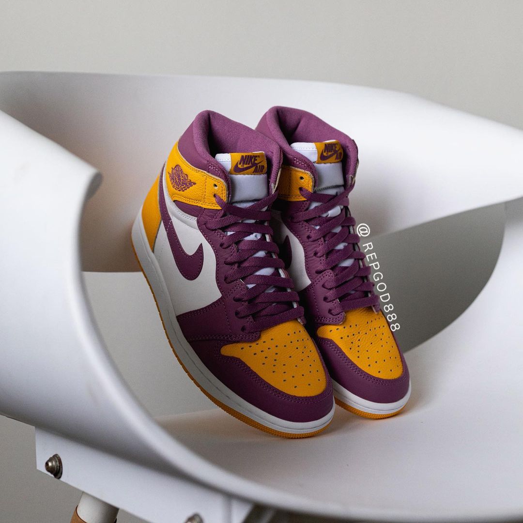 Air Jordan 1 High Brotherhood 555088-706 3