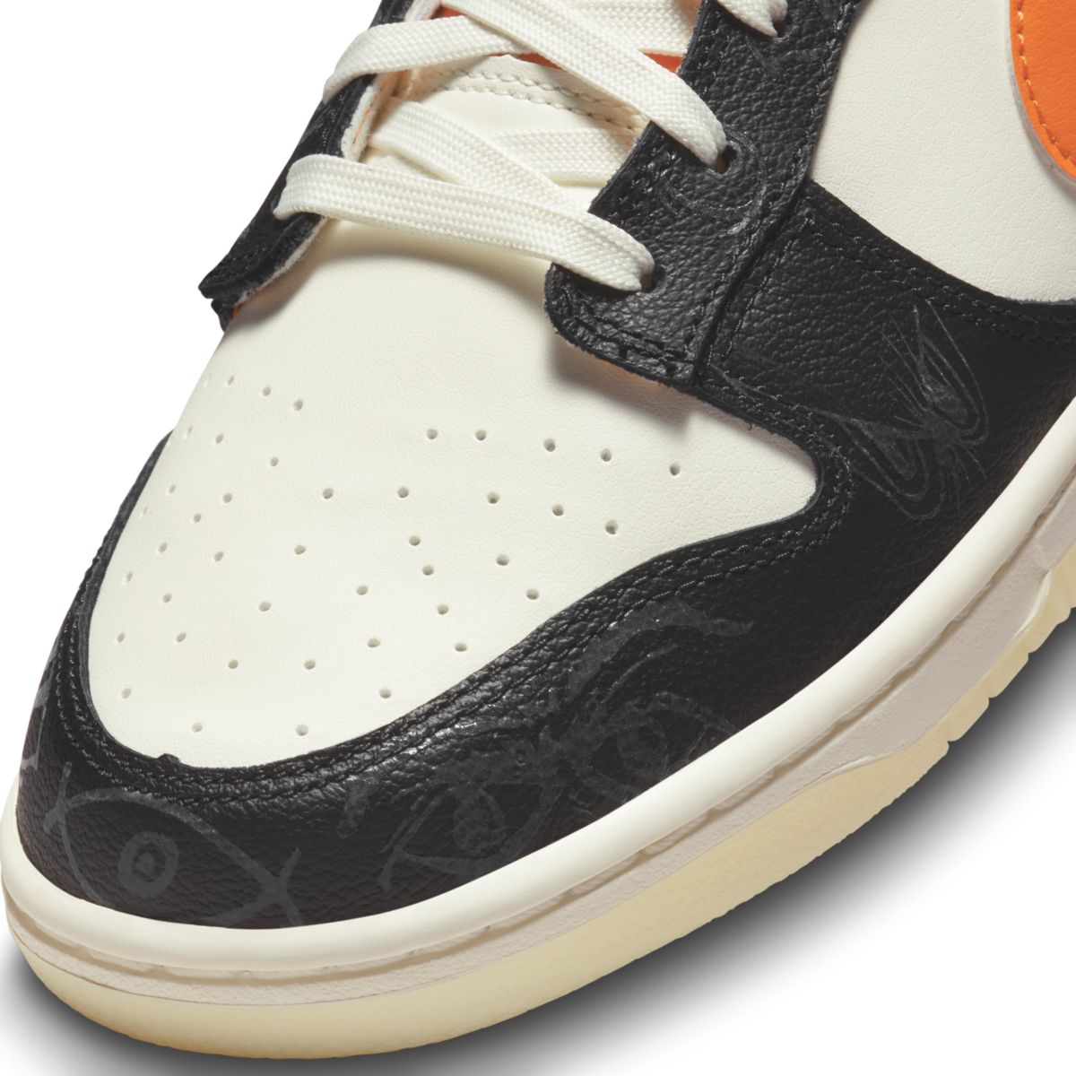 Nike Dunk Low Halloween DD3357-100 7