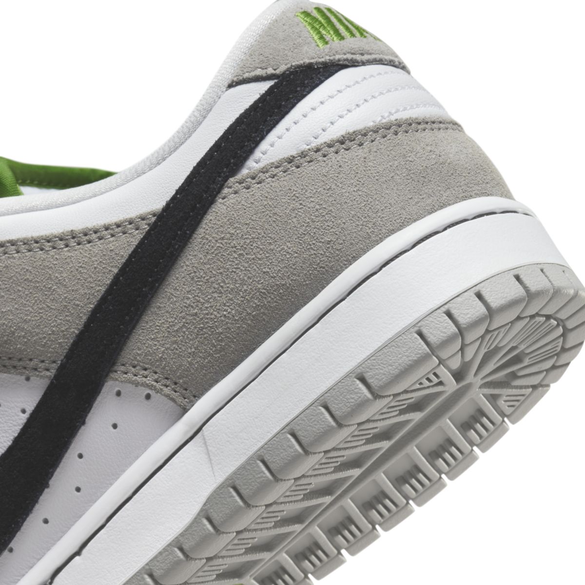 Nike SB Dunk Low Chlorophyll BQ6817-011 8