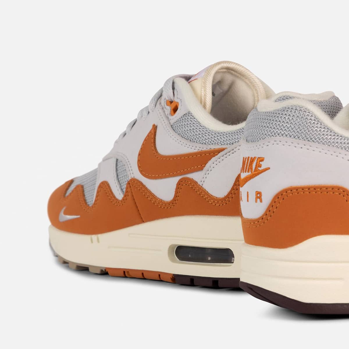 Patta x Nike Air Max 1 Monarch DH1348-001 3