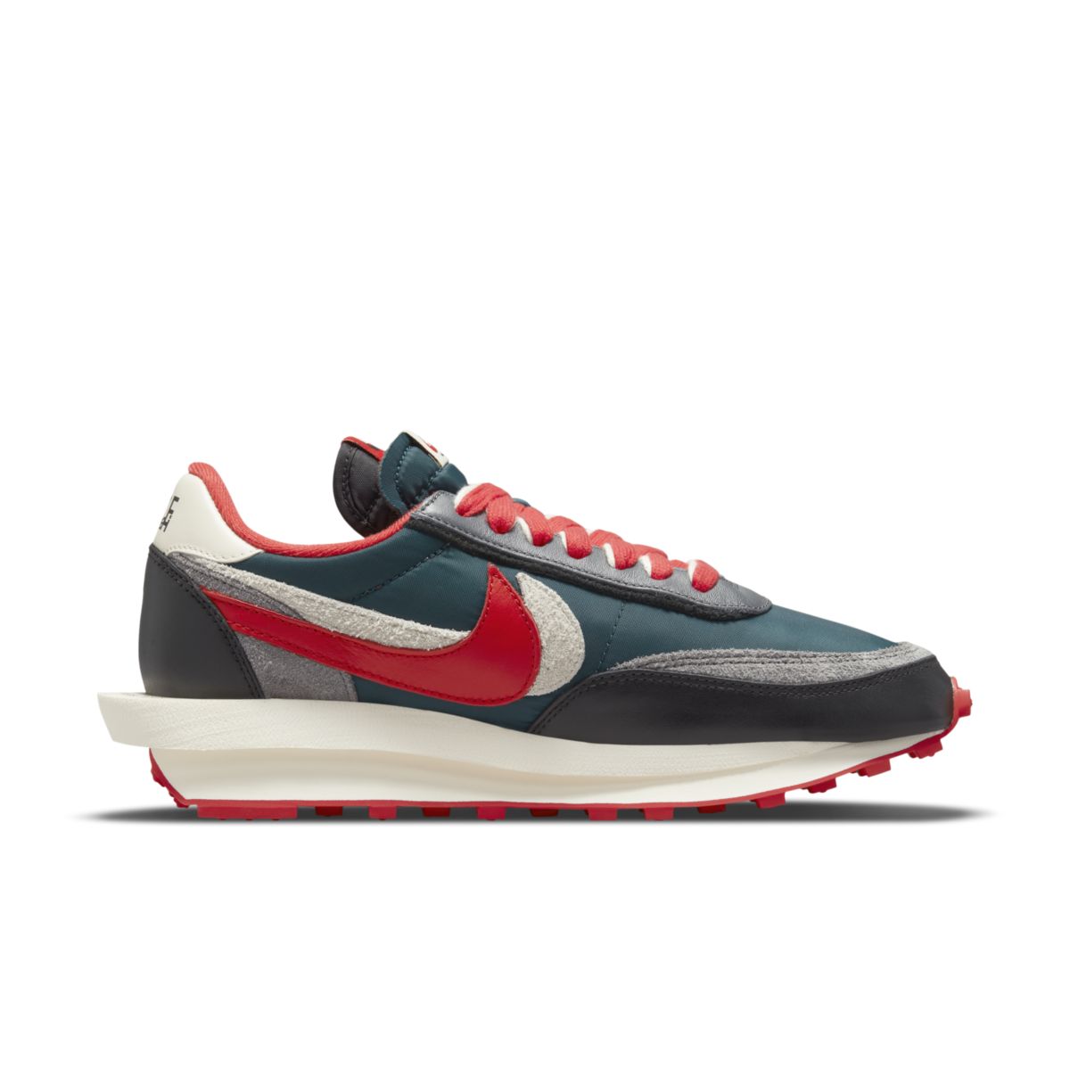 UNDERCOVER x sacai x Nike LDWaffle Midnight Spruce University Red DJ4877-300 3