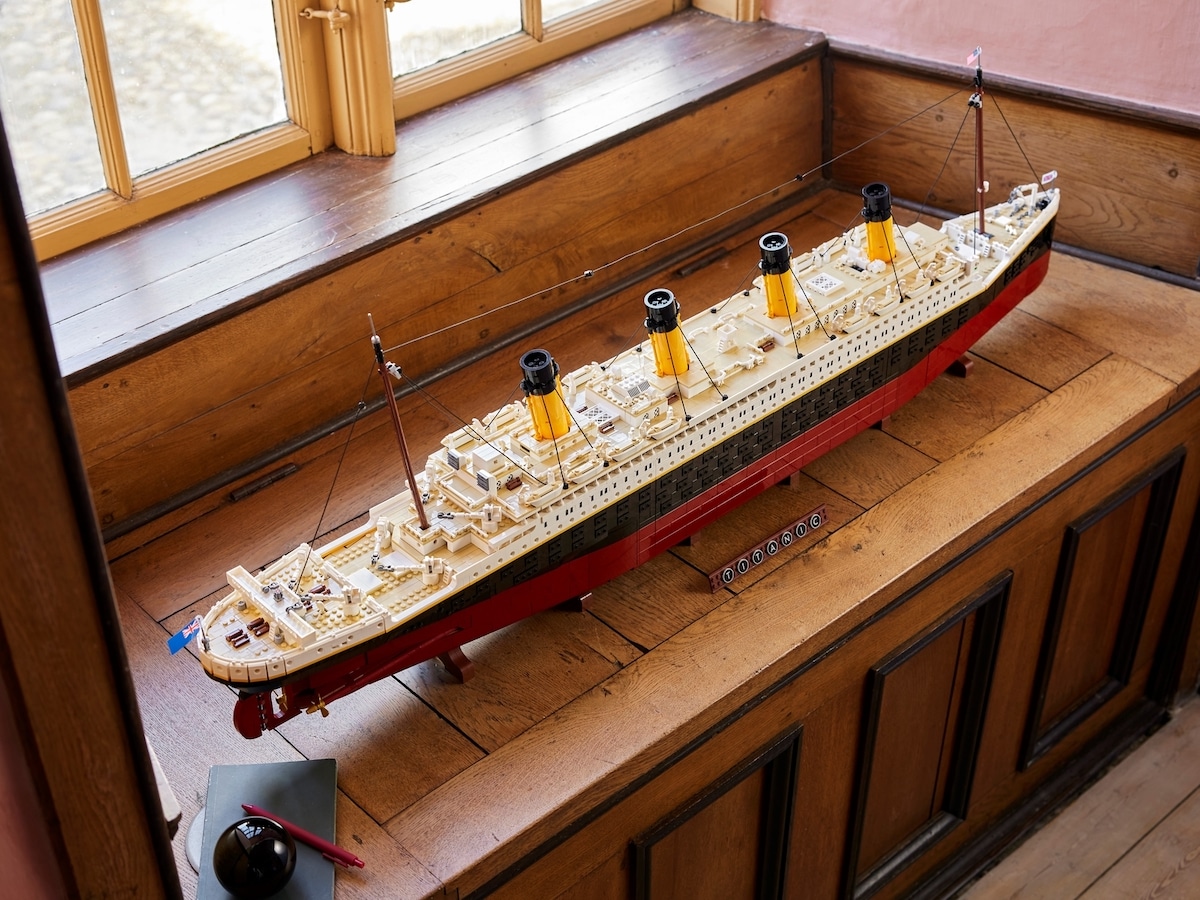 lego titanic 10