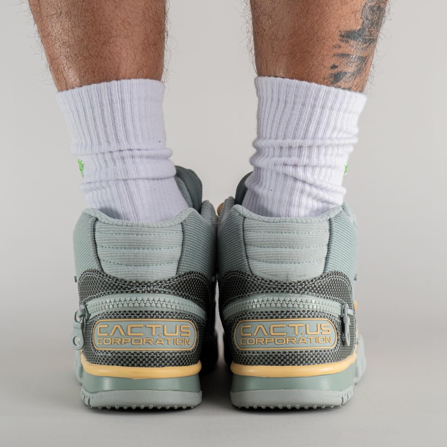 Travis Scott x Nike Air Trainer 1 Grey Haze DR7515-001 zdjecia 6