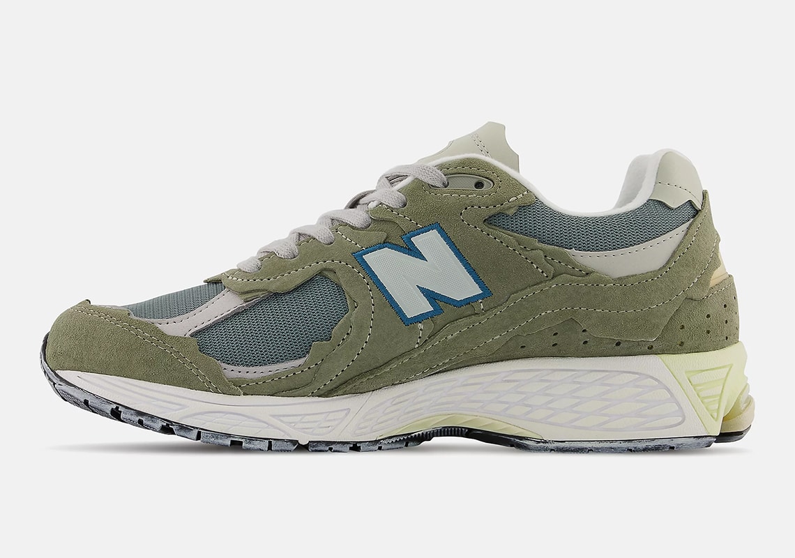new balance 2002r mirage grey protection pack 3