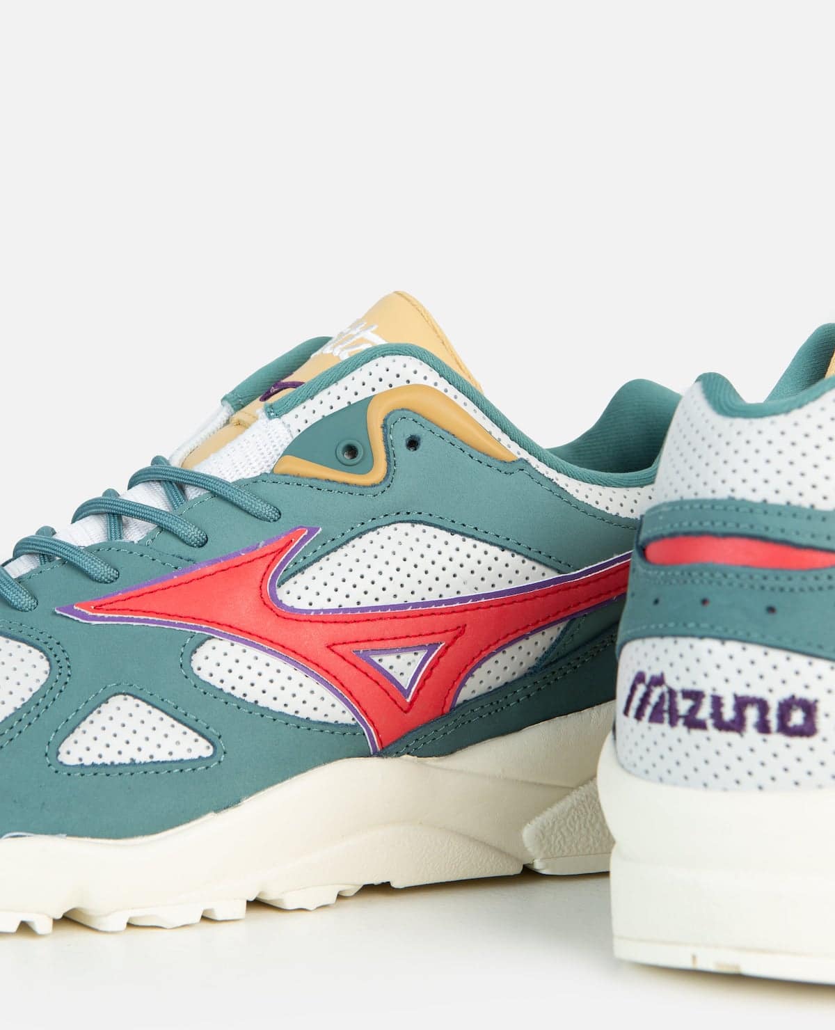patta x mizuno sky medal ivory red green 5
