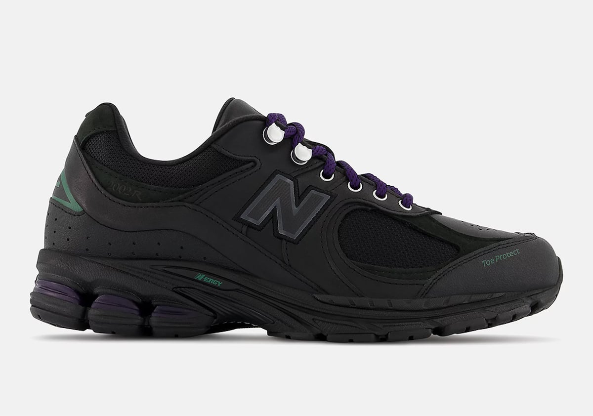 New Balance 2002R Hiking Boot Pack 12