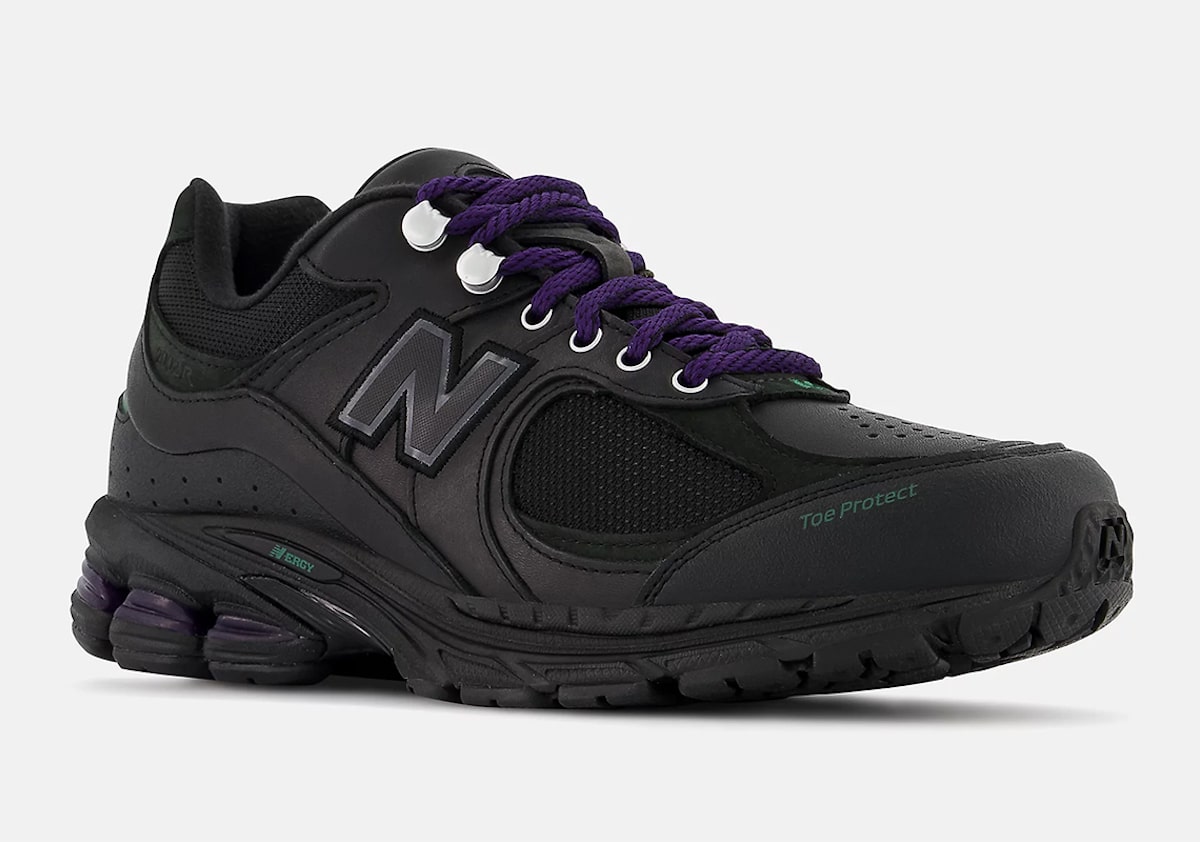 New Balance 2002R Hiking Boot Pack 15