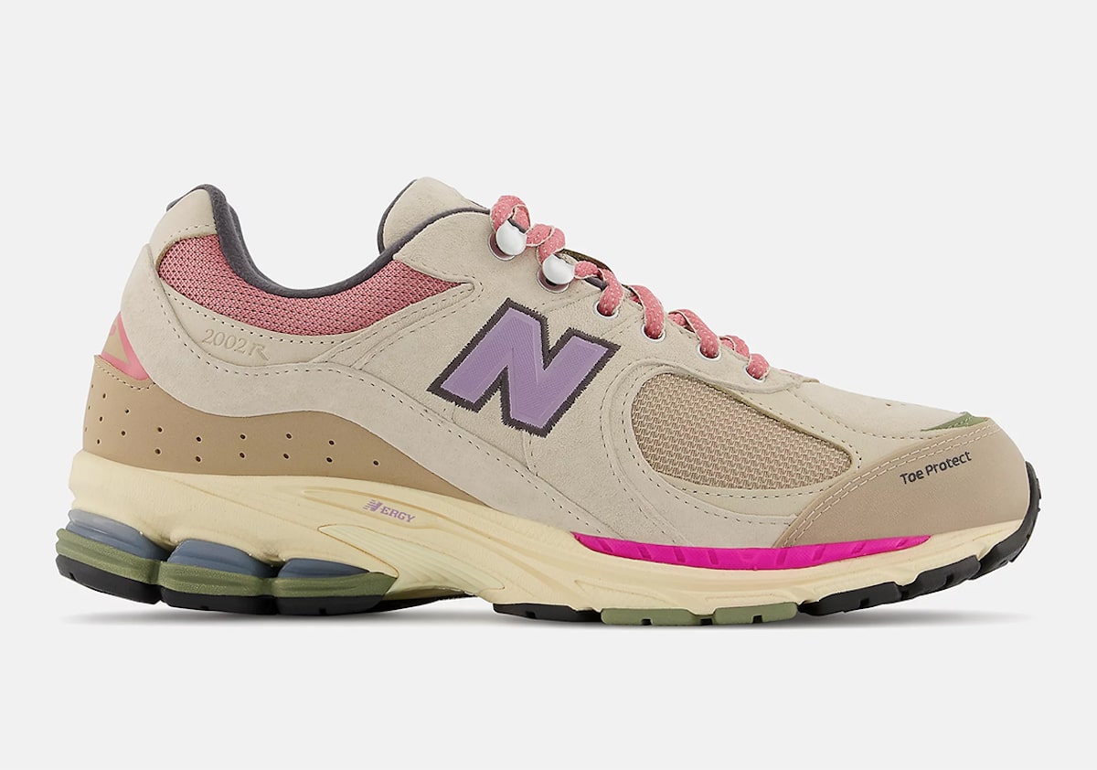 New Balance 2002R Hiking Boot Pack 2