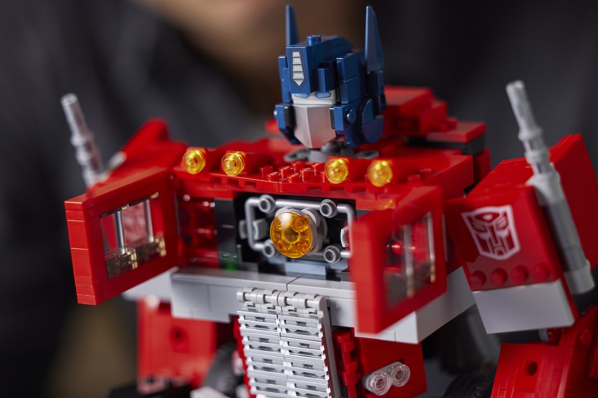 hasboro x lego optimus prime transformers 1