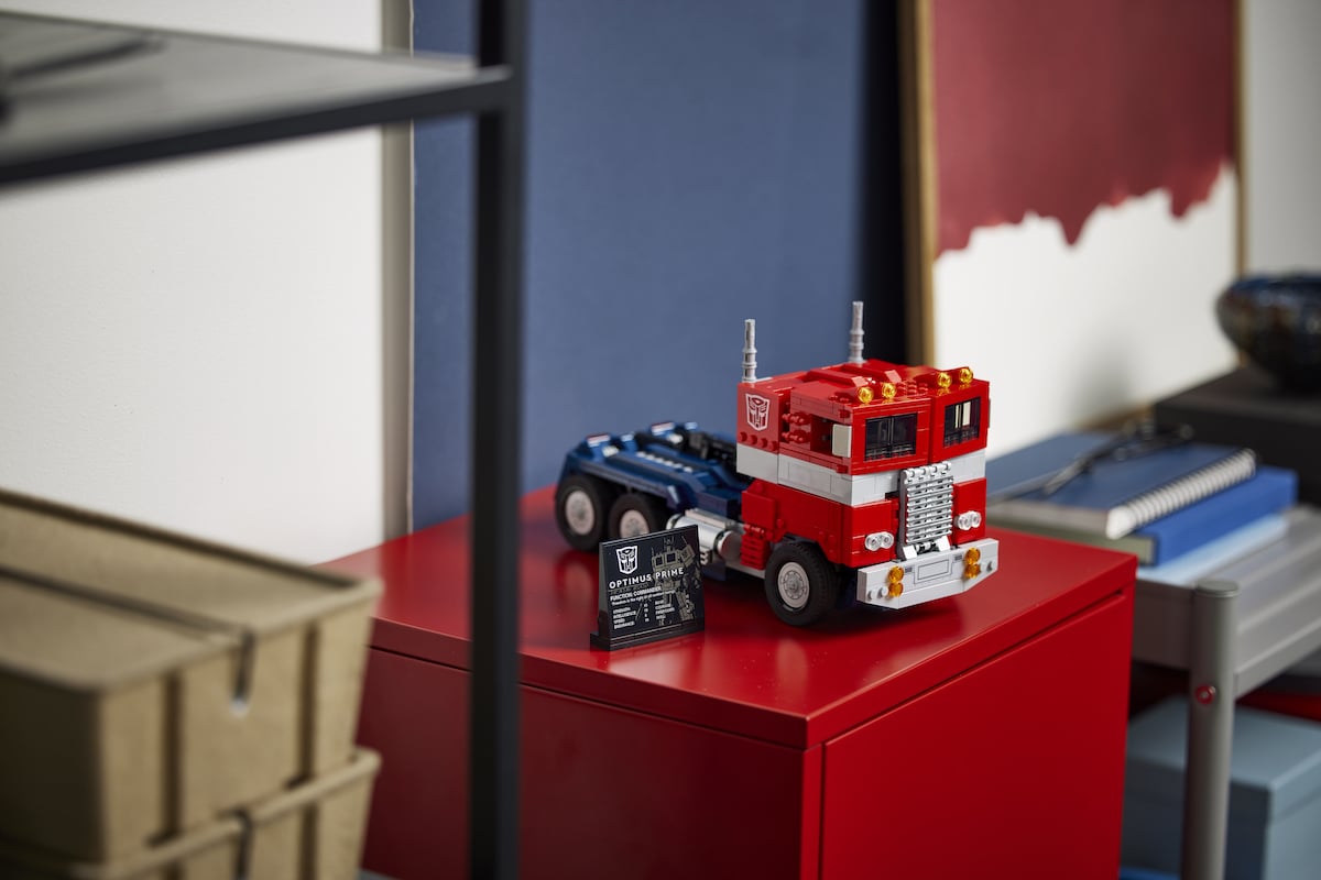 hasboro x lego optimus prime transformers 5