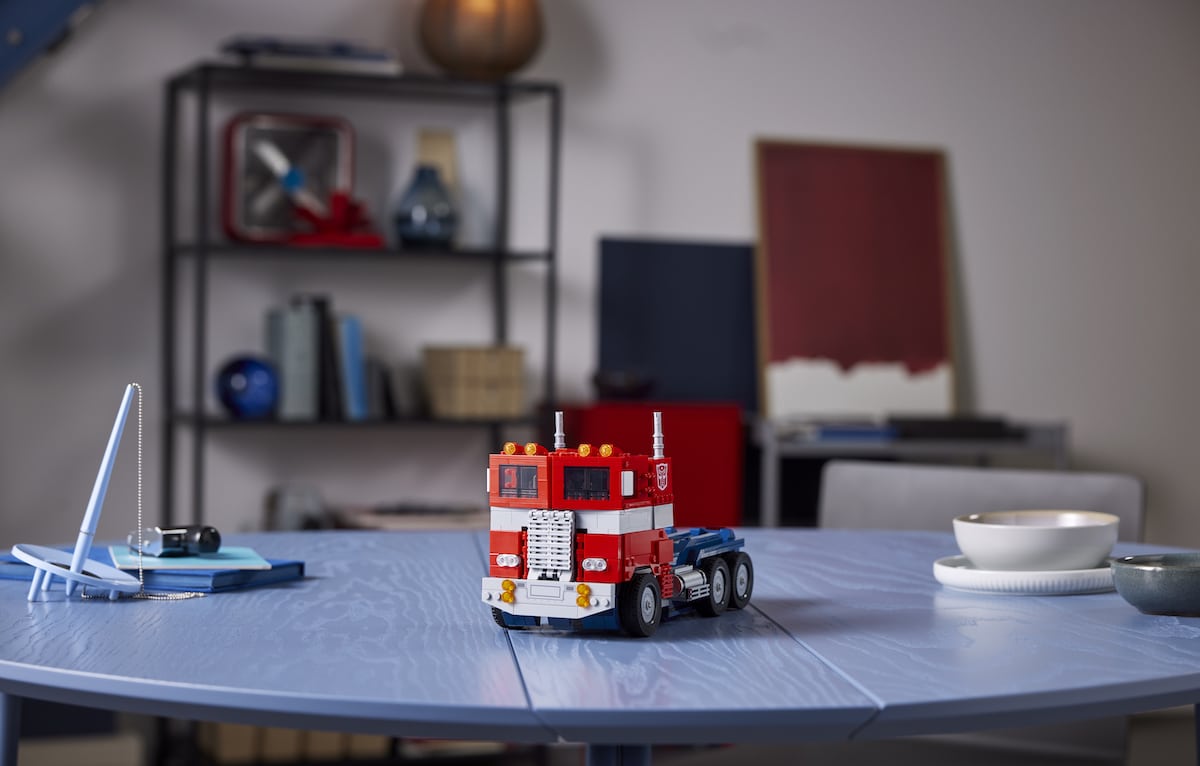 hasboro x lego optimus prime transformers 6