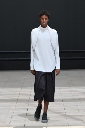 kolekcja Homme Plisse Issey Miyake SS23 1