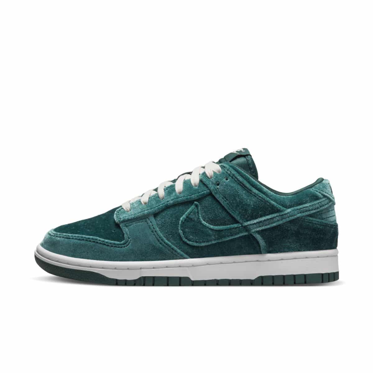Nike Dunk Low Green Velvet DZ5224-300 2