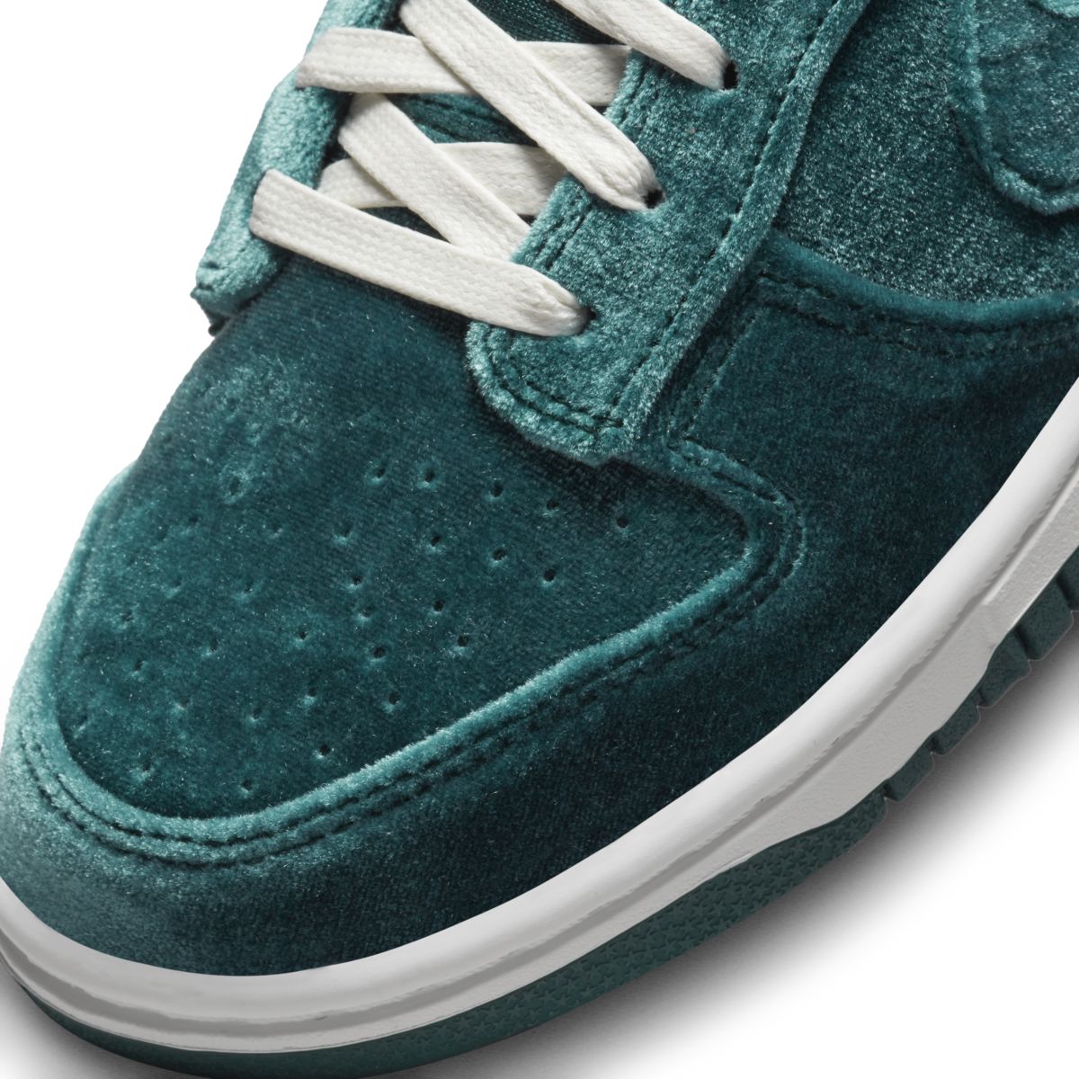 Nike Dunk Low Green Velvet DZ5224-300 7