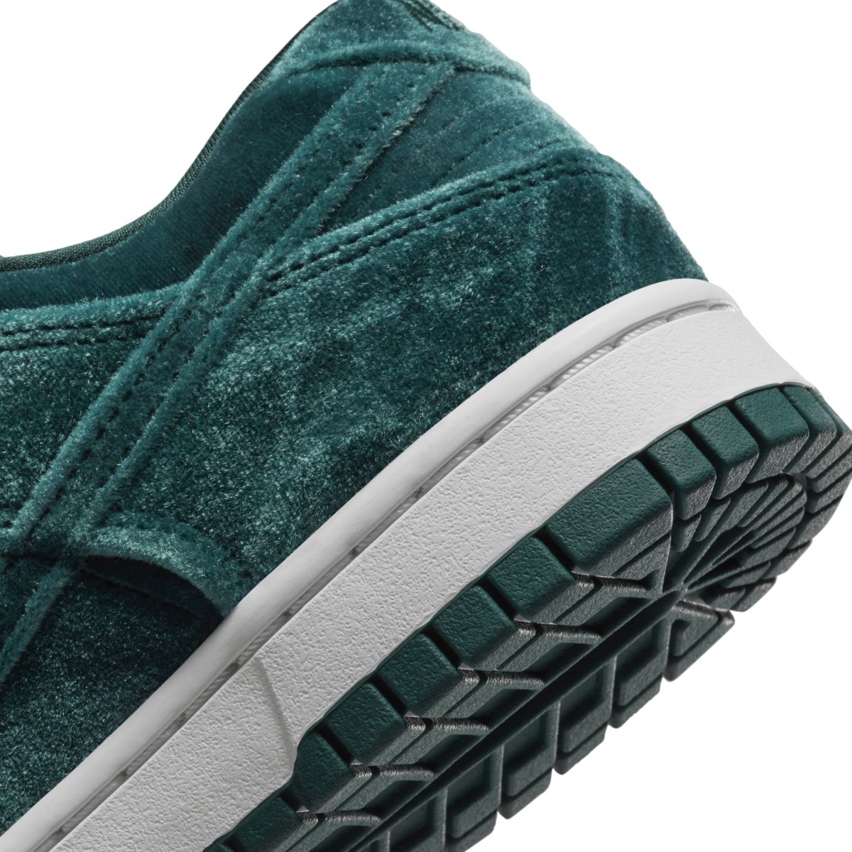 Nike Dunk Low Green Velvet DZ5224-300 8