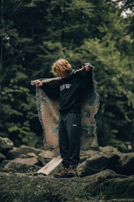 Lookbook Raised by Wolves FA22 1