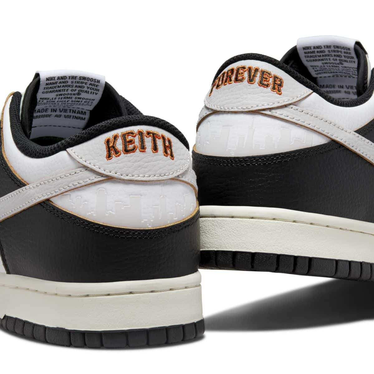 HUF x Nike SB Dunk Low SF FD8775-001 12