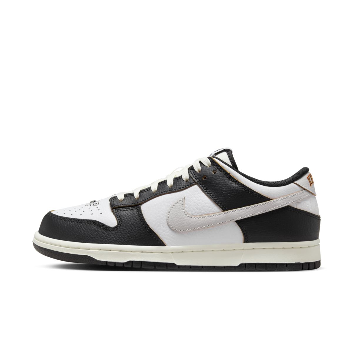 HUF x Nike SB Dunk Low SF FD8775-001 2