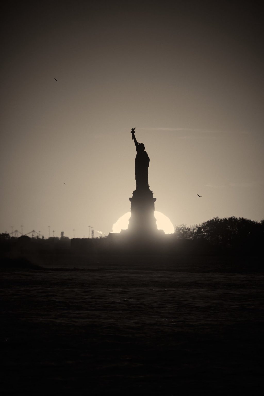 Fear of God Essentials przedstawia jesienną kolekcję Core