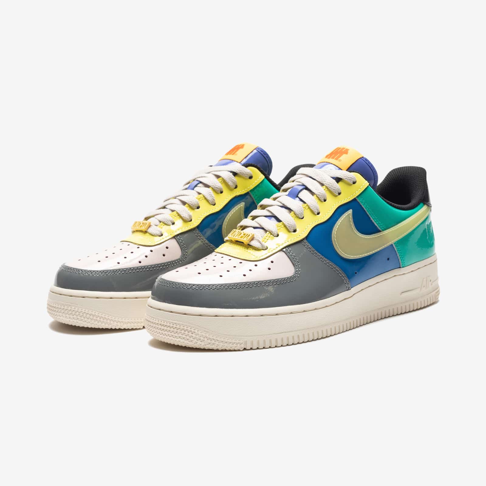 UNDEFEATED x Nike Air Force 1 Low Community DV5255-001 3