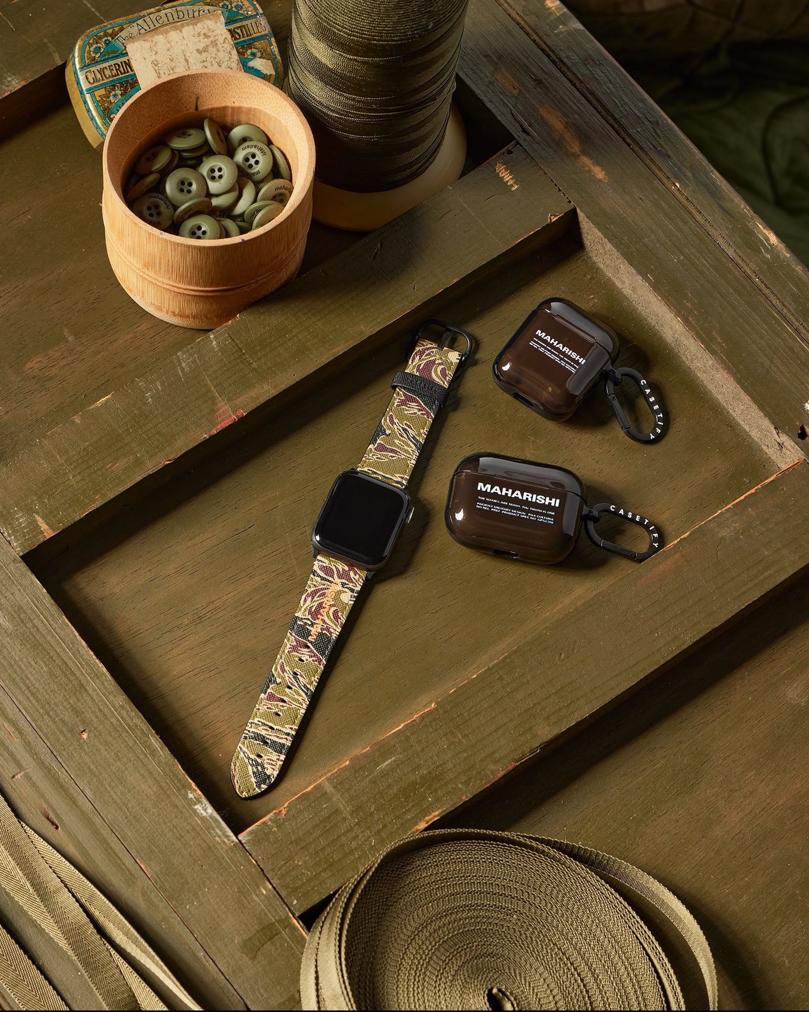 Kolekcja maharishi x CASETiFY Holiday 2022 5