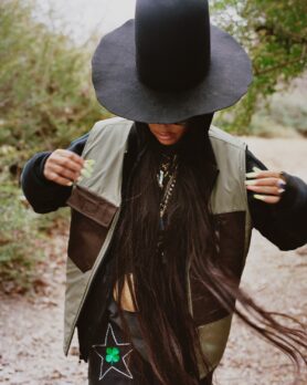 Lookbook Erykah Badu Patta Converse 4 Leaf Clover 7