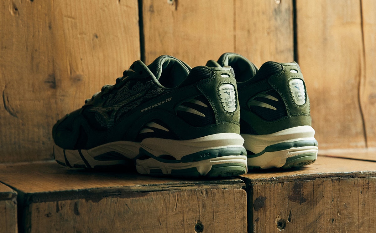 Maharishi x Mizuno Wave Rider 10 Fire Phoenix 0