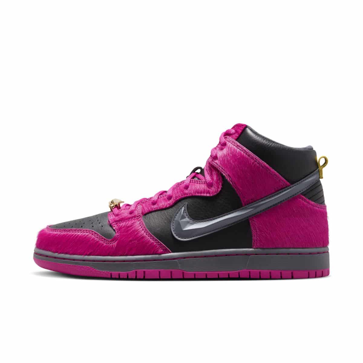 Run The Jewels x Nike SB Dunk High Active Pink DX4356-600 A
