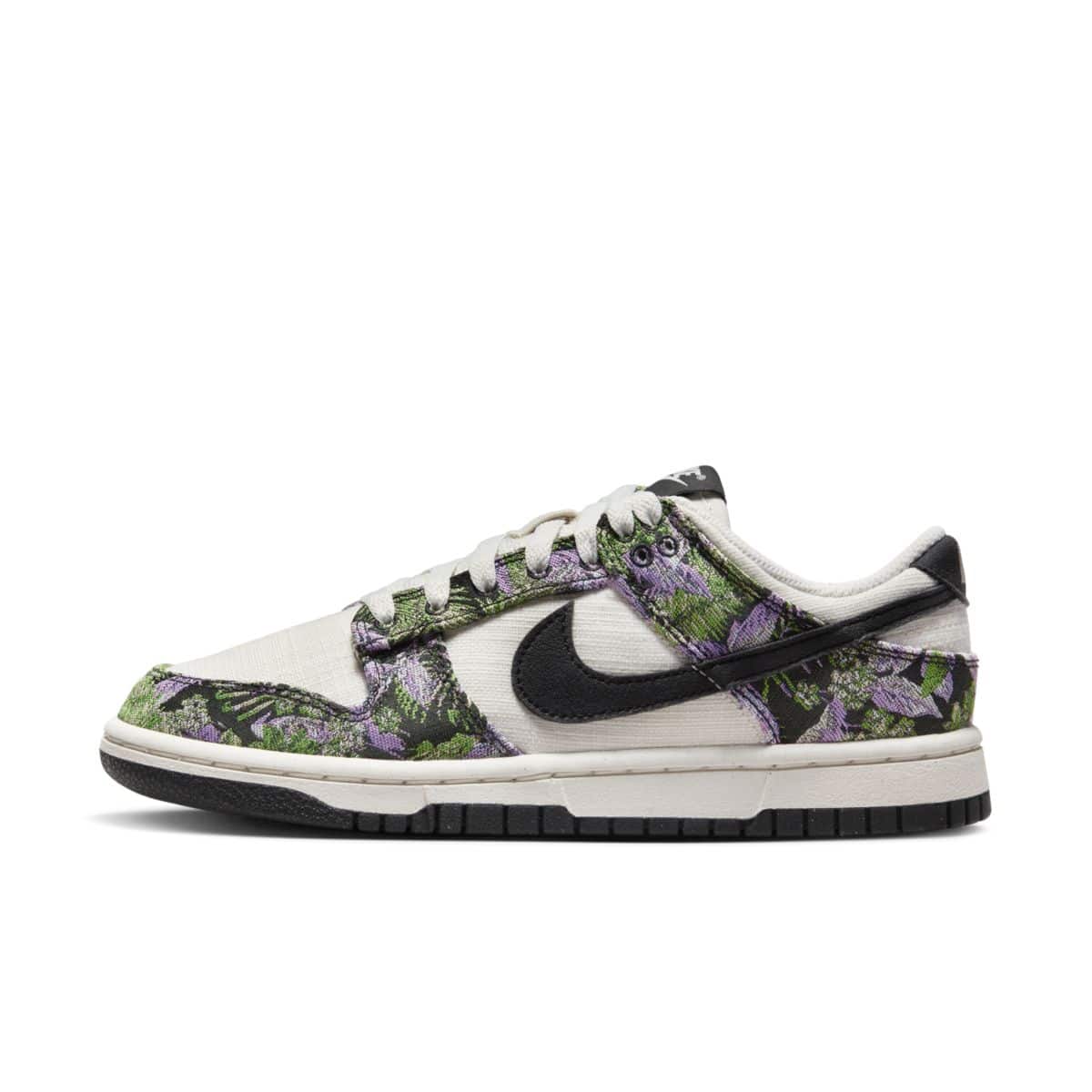 Nike Dunk Low Floral Tapestry FN7105-030 A
