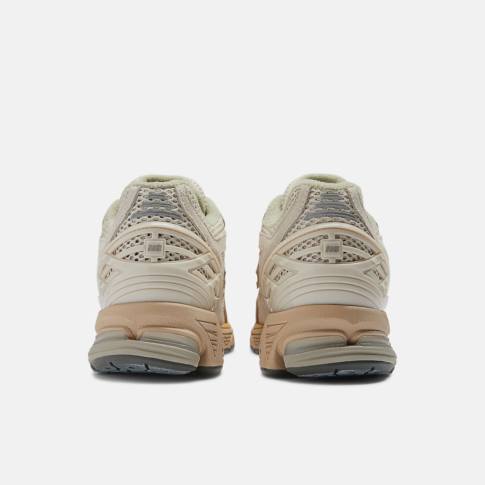 AURALEE × New Balance 1906R Bone m1906rau 5