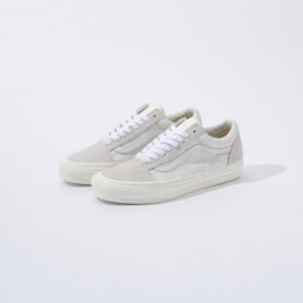 UNDEFEATED x Vault by Vans OG Old Skool LX U-Man Blanc de Blanc 1