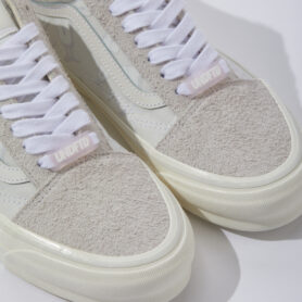 UNDEFEATED x Vault by Vans OG Old Skool LX U-Man Blanc de Blanc 4