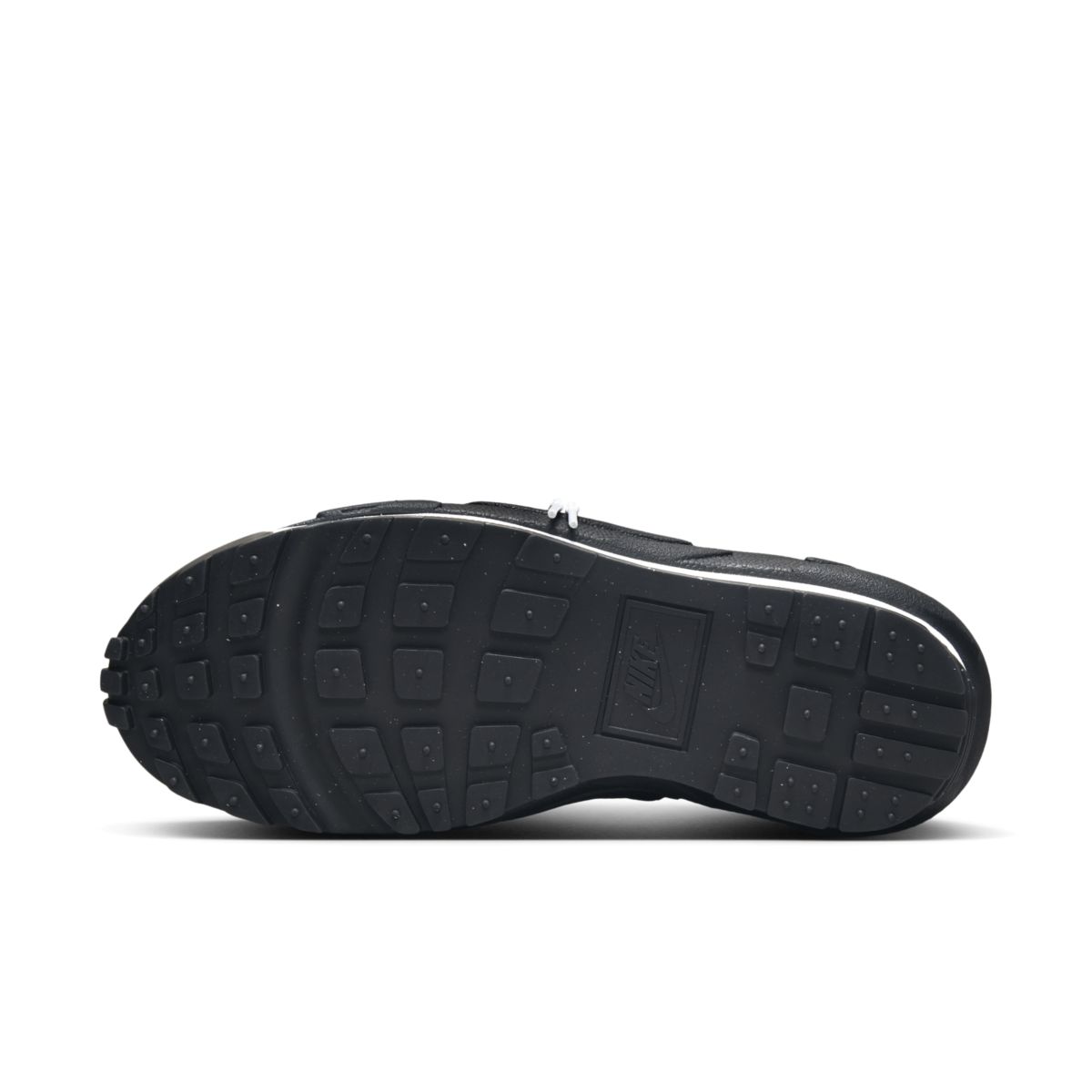 Sacai x Nike Magmascape Black FN0563-001 B