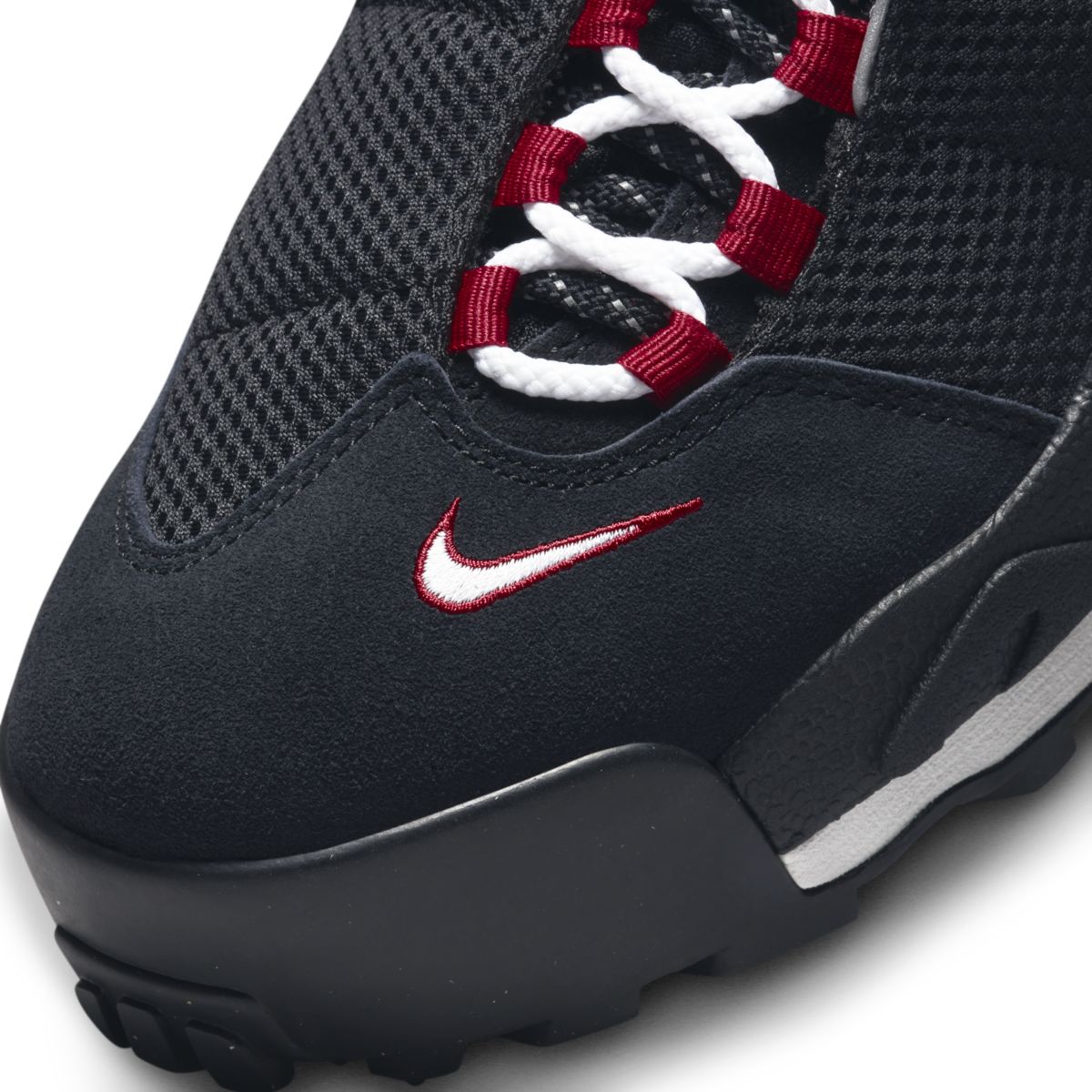 Sacai x Nike Magmascape Black FN0563-001 H