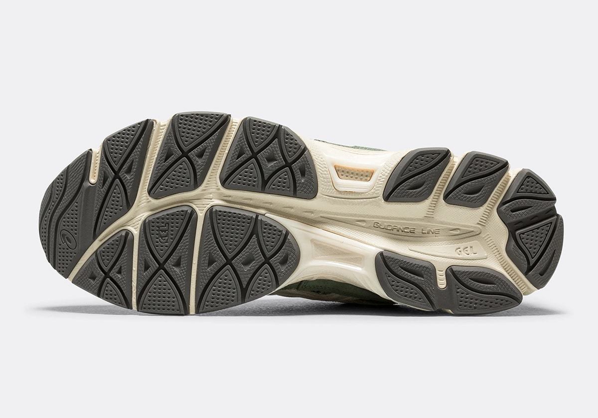 ASICS GEL-NYC Ivy Smoke Grey 1203A383-302 1