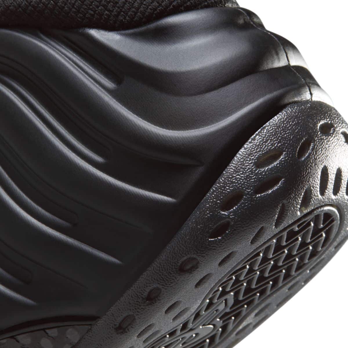 Nike Air Foamposite One Black FD5855-001 K