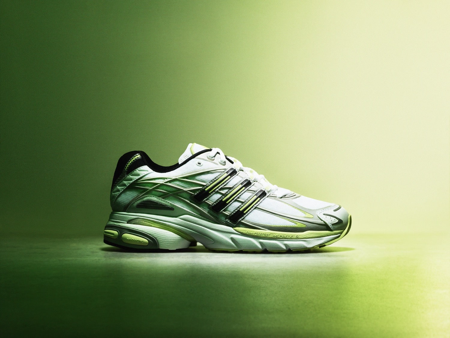 adidas Originals 2000 Running Pack 1