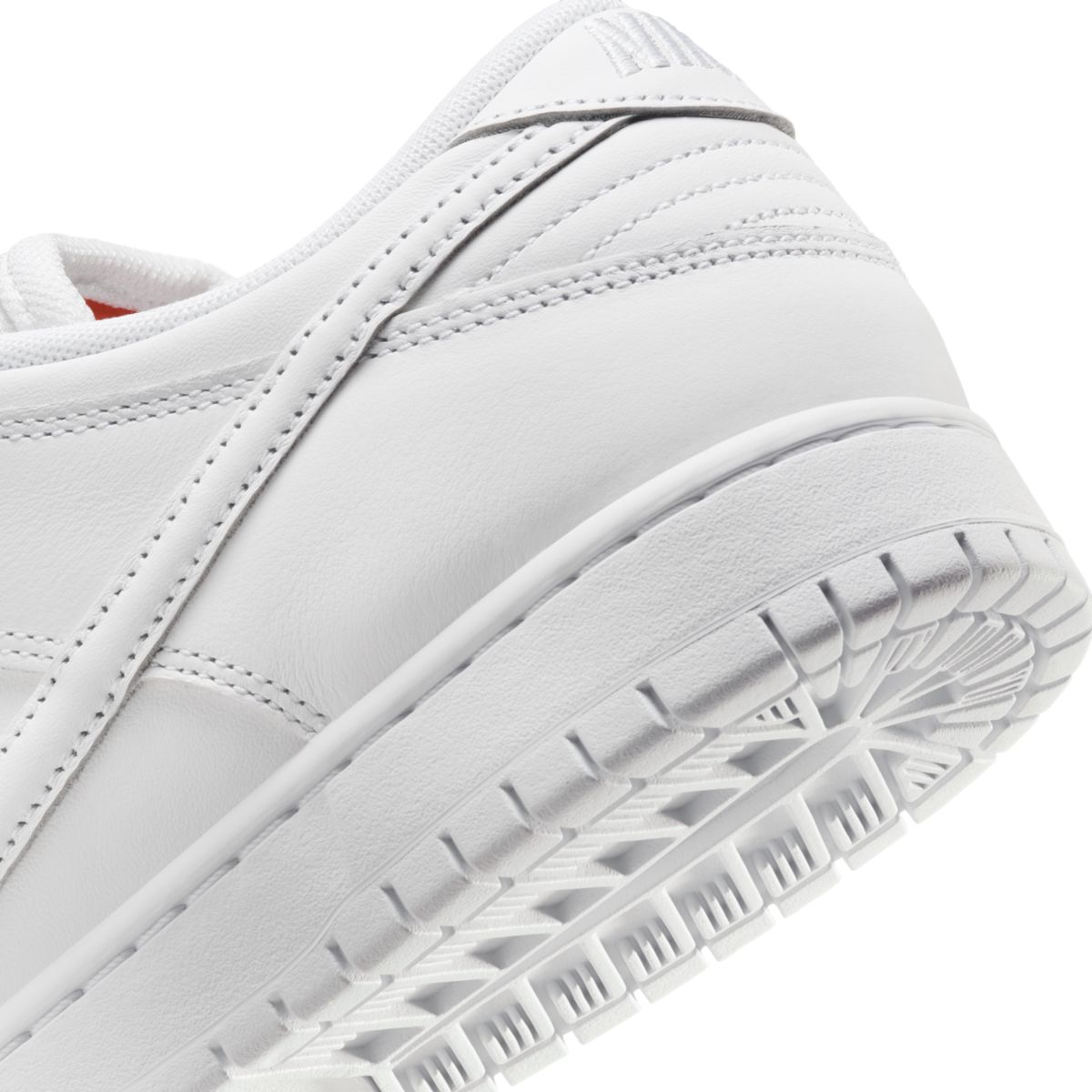 Nike SB Dunk Low Orange Label Triple White FJ1674-100 K