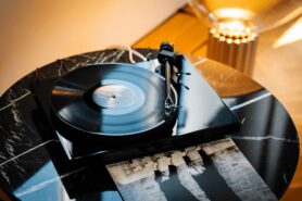 Gramofon Pro-Ject Debut EVO 2 2