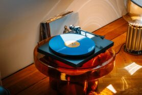 Gramofon Pro-Ject Debut EVO 2 5