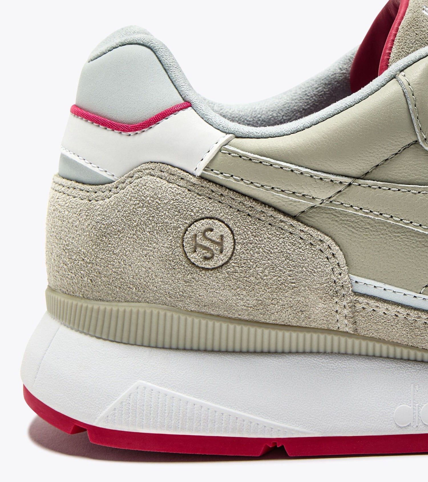 Hikmet Sugoer x Diadora V7000 2