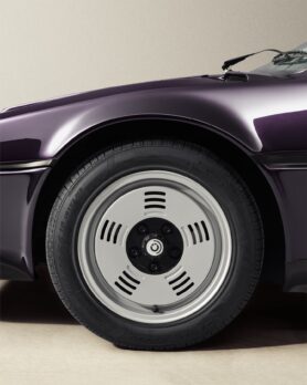 Kith x Ronnie Fieg BMW M1 E26 14