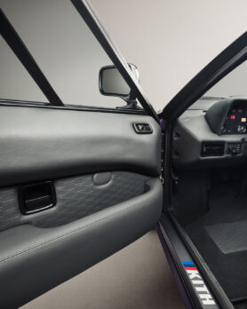 Kith x Ronnie Fieg BMW M1 E26 21