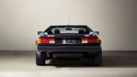 Kith x Ronnie Fieg BMW M1 E26 6