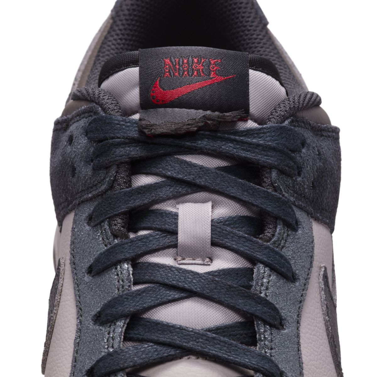 Nike Dunk Low NYC CBGB IB2258-001 P