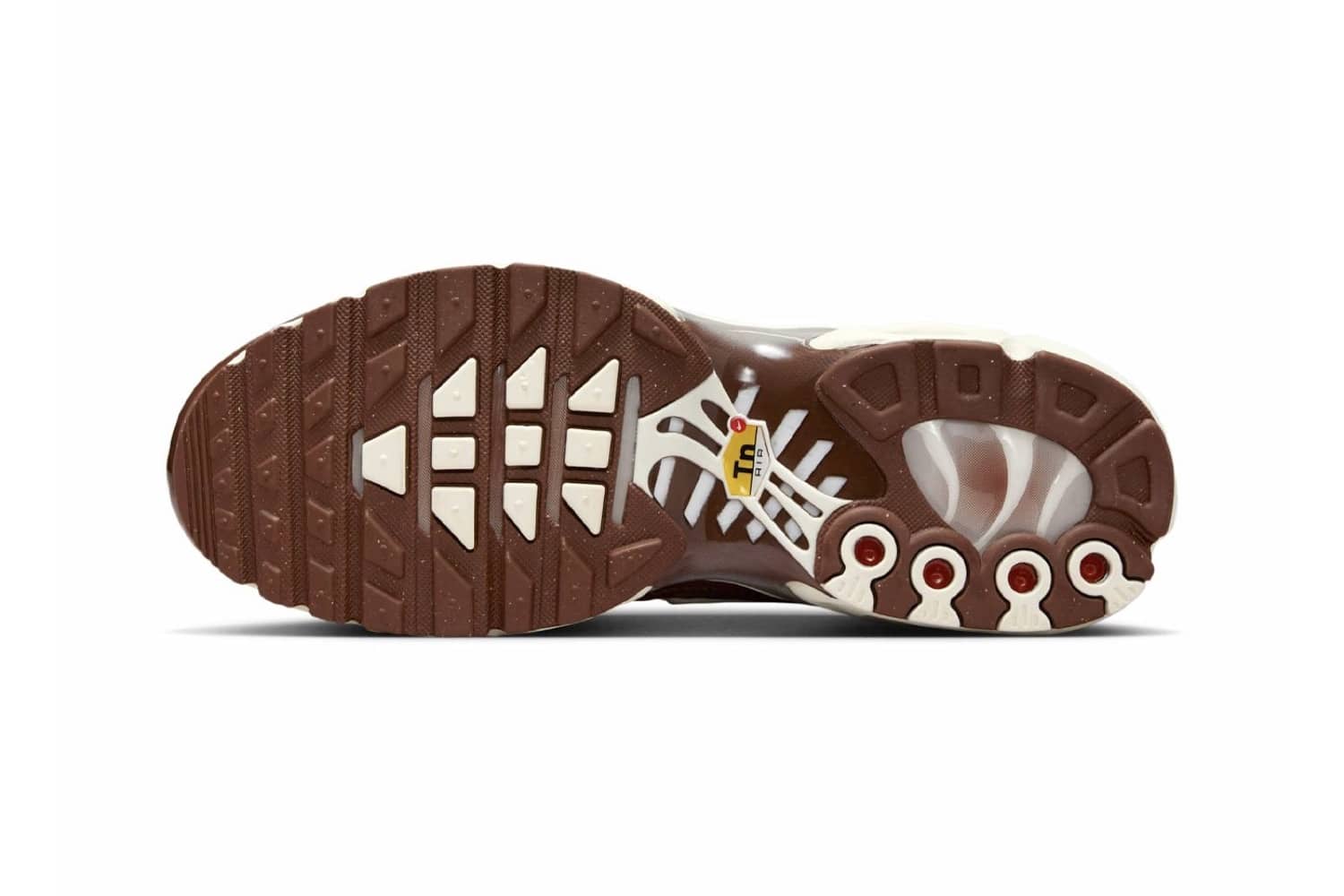 Nike Air Max Plus Light Orewood Brown Dark Pony II7637-200 1