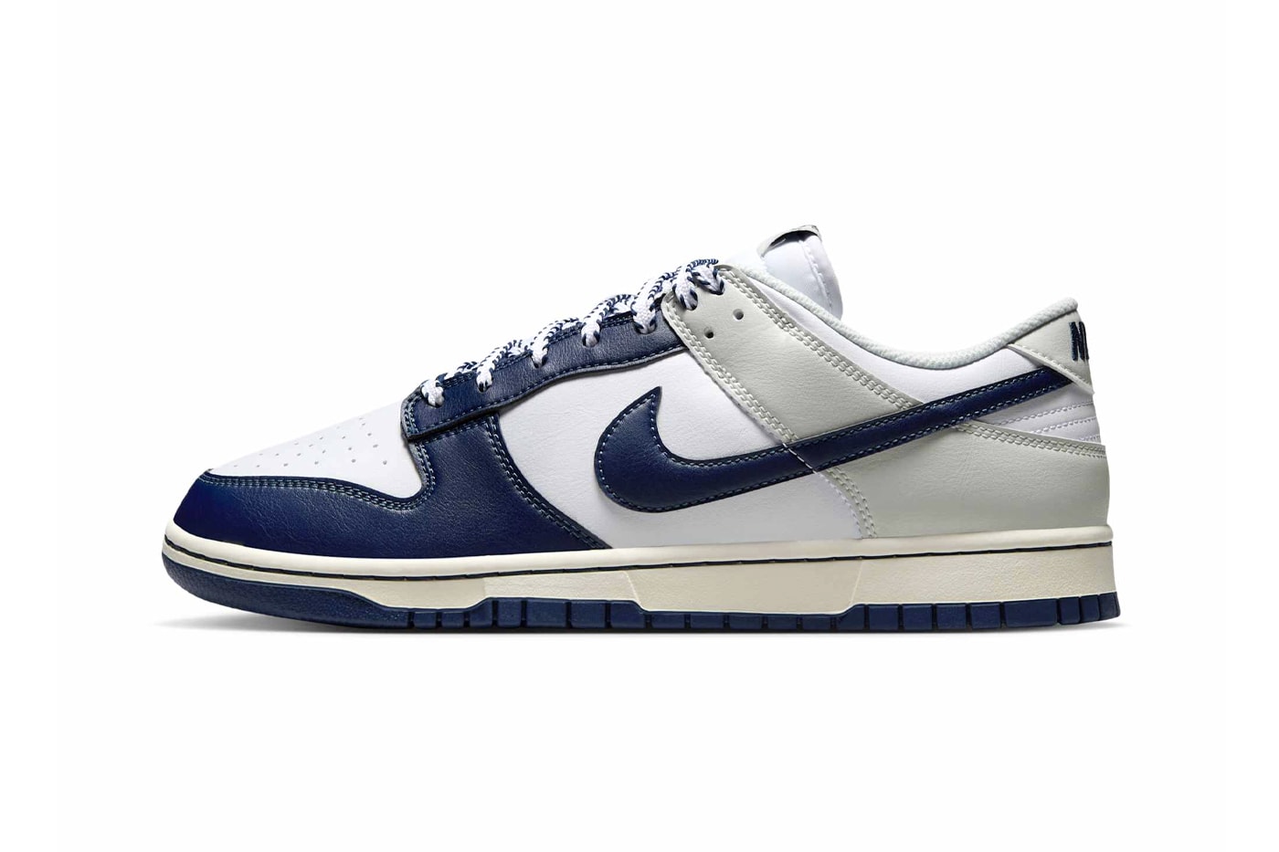 Nike-Dunk-Low-Yankees-IM2222-101-2